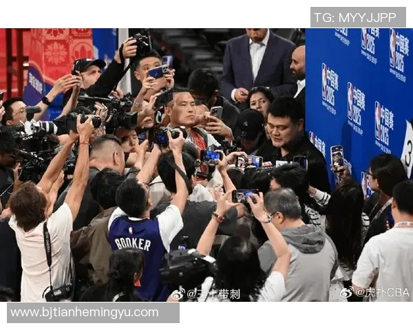 姚明突然出现引发热议球迷欢呼期待新挑战与篮球未来发展