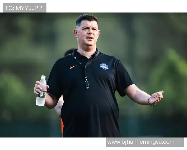 足球明星转头瞬间的精彩瞬间图片合集揭秘你不知道的背后故事