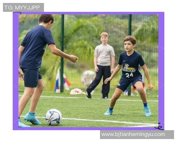 足球明星挑战中文名发音展现语言魅力与文化交流的精彩瞬间